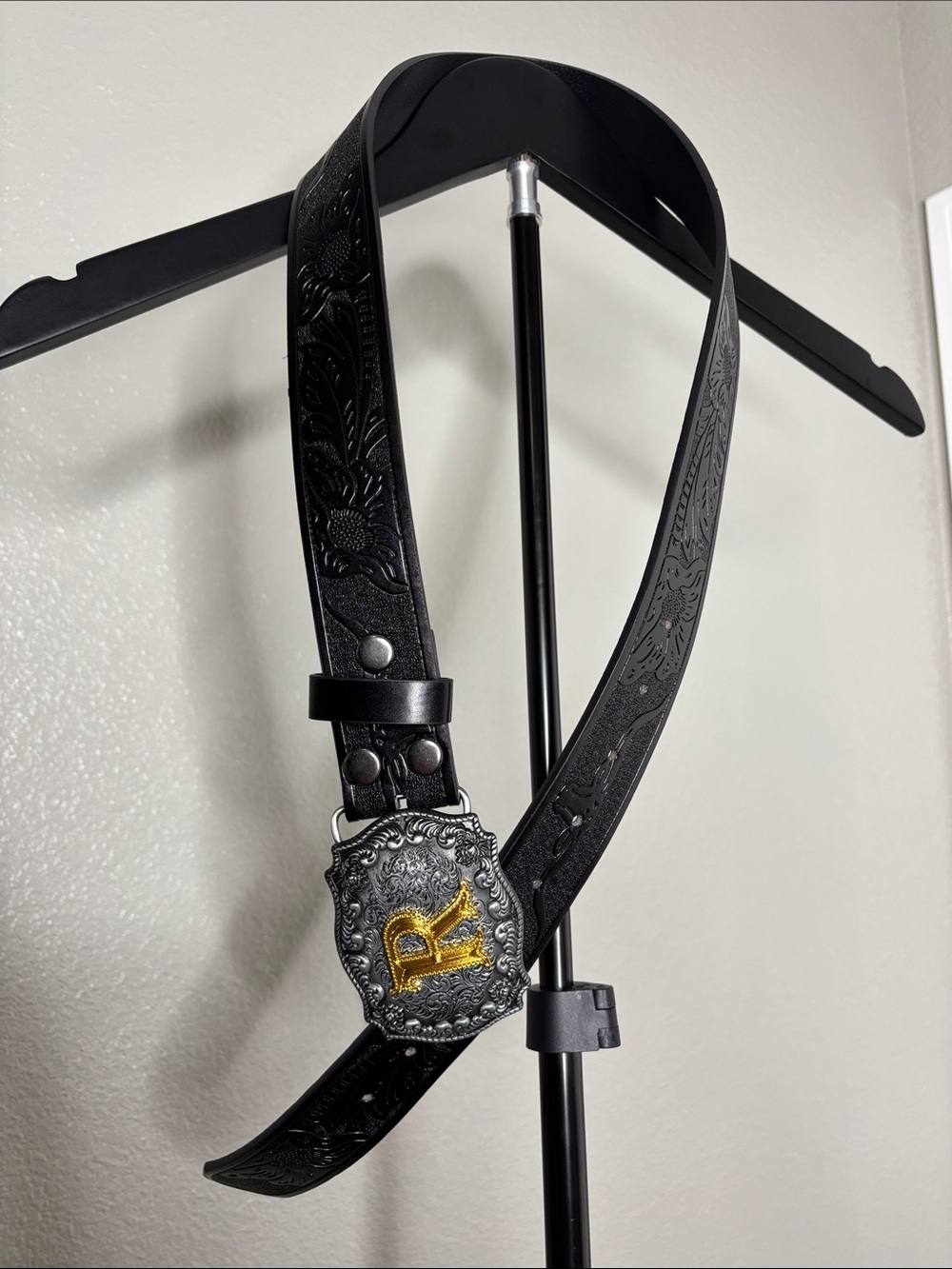 Men's Black Leather Belt with Decorative Buckle